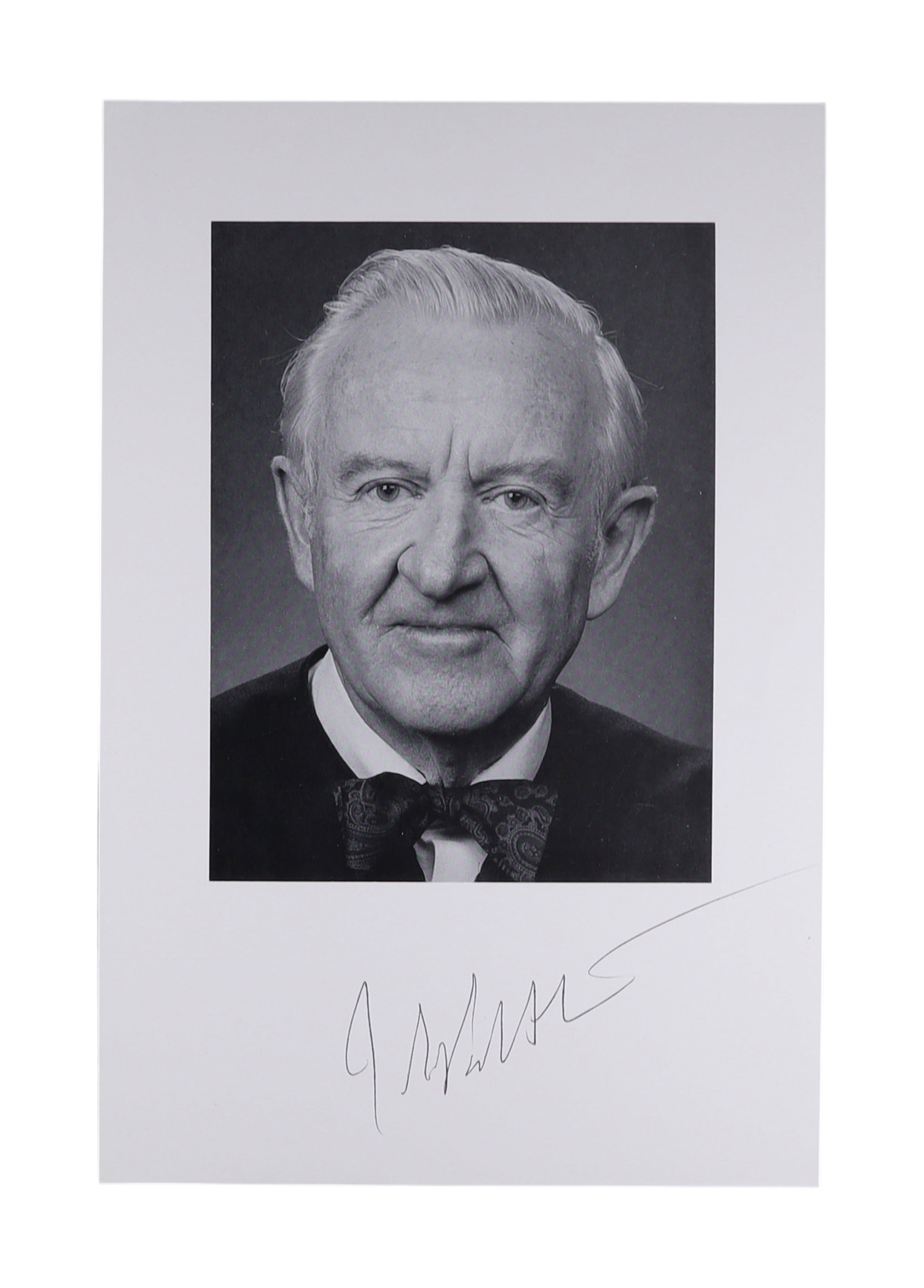 JOHN PAUL STEVENS SIGNED OFFICIAL PORTRAIT PHOTOGRAPH (1 of 1)