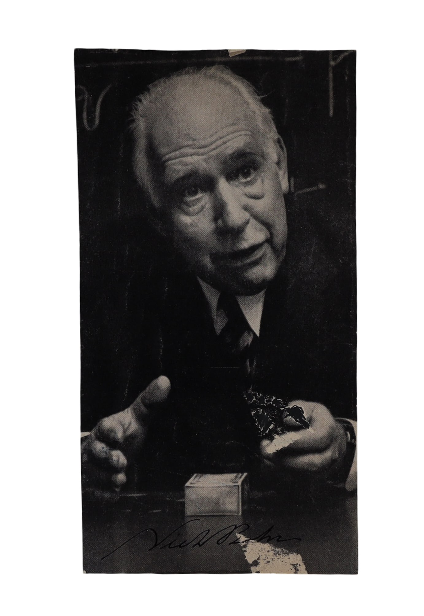 Niels Bohr Signed Photograph: Nobel Laureate and Father of Atomic Structure: Niels Bohr Signed: Nobel Laureate and Father of Atomic Structure. Niels Bohr (1885-1962), Danish physicist who was awarded the 1922 Nobel Prize in Physics for his foundational contributions to the und