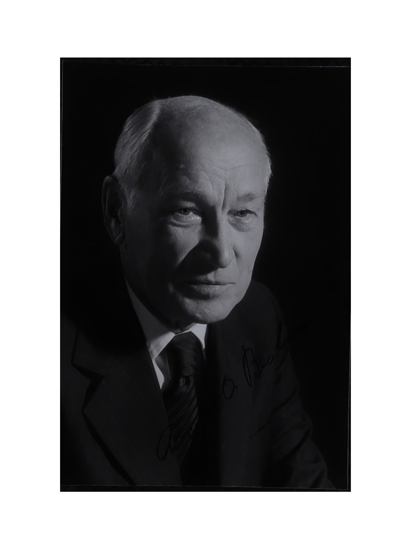 Arnold Beckman Signed Portrait Photograph: Inventor of the pH Meter (1 of 1)