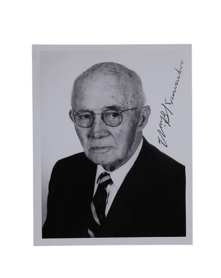 Willem Kouwenhoven Signed Photograph Engineer Who Developed Modern CPR and the Defibrillator: Engineer Who Developed Modern CPR and the Defibrillator Willem B. Kouwenhoven (1886-1975), the electrical engineer and Johns Hopkins researcher who developed closed chest cardiac massage, the basis of