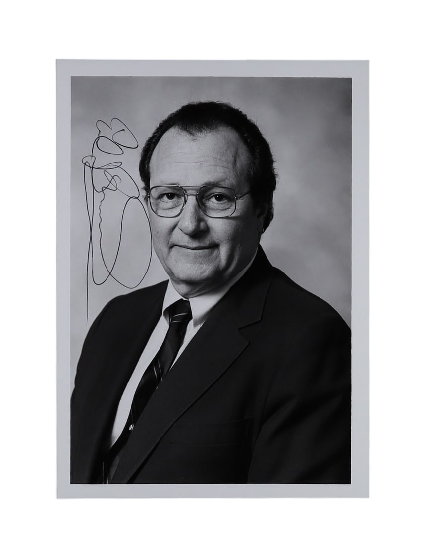 Emil Freireich Signed Photograph Father of Modern Leukemia Therapy: Father of Modern Leukemia Therapy Emil J. Freireich, M.D. (1927-2021), the physician whose development of combination chemotherapy at the National Cancer Institute in the 1960s transformed childhood l