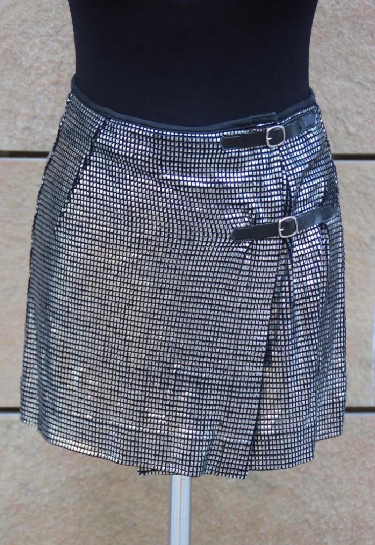 PACO RABANNE Jupe portefeuille à paillettes métalliques: PACO RABANNE Jupe portefeuille à paillettes métalliques Taille 36