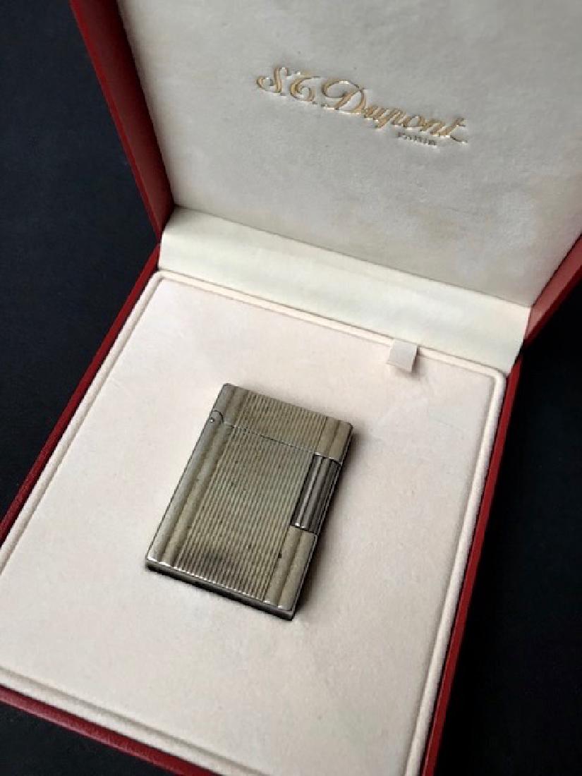DUPONT Briquet en argent à décor de striures P : 93,6 g (1 of 1)