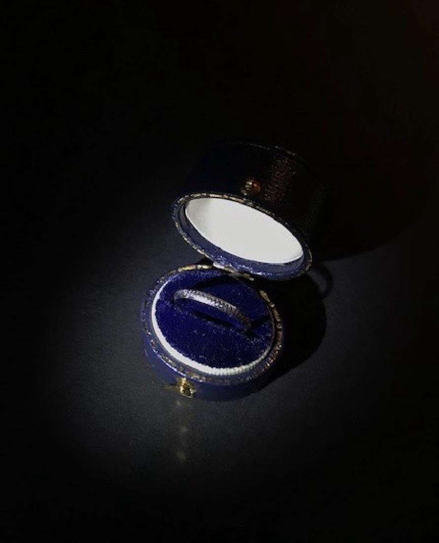 Petite alliance en or blanc P : 0,8 g (1 of 1)