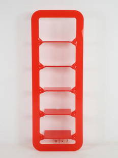 Alexis TRICOIRE (1967) - Editions Vange Etagère modèle: Alexis TRICOIRE (1967) - Editions Vange Etagère modèle "Maui Bibli Fine" en plexiglas et PVC orange rouge - 2006 200 x 72 x 32 cm Vendu sur désignation*