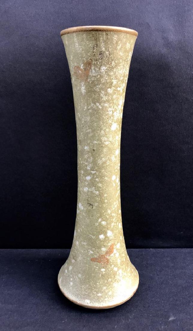 Jérôme MASSIER (1850-1926) Vase en grès: Jérôme MASSIER (1850-1926) Vase en grès émaillé vert Signé H : 30,5 cm