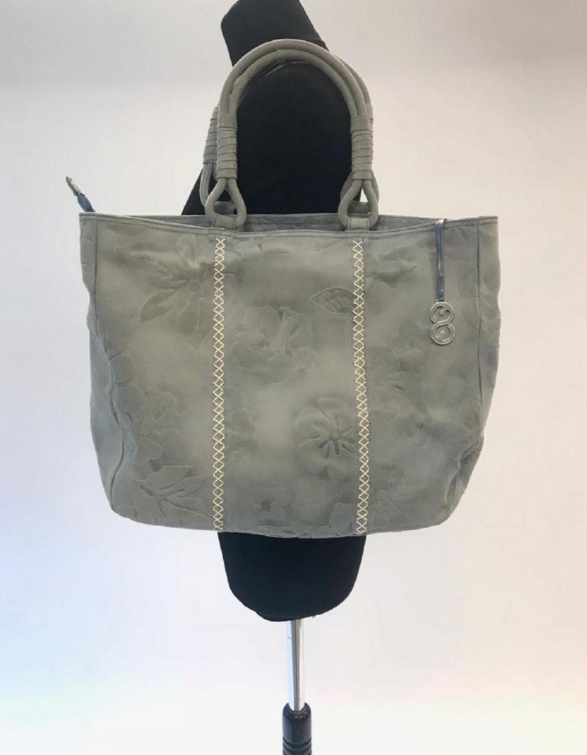 ESCADA Sport Sac en daim vert d'eau à motif de: ESCADA Sport Sac en daim vert d'eau à motif de fleurs et croisillons blancs