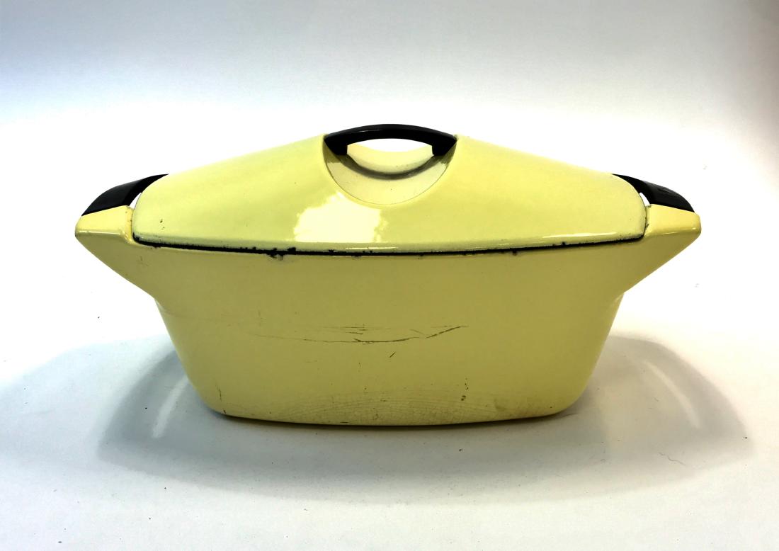 Raymond LOEWY pour LE CREUSET  Cocotte en fonte de (1 of 1)