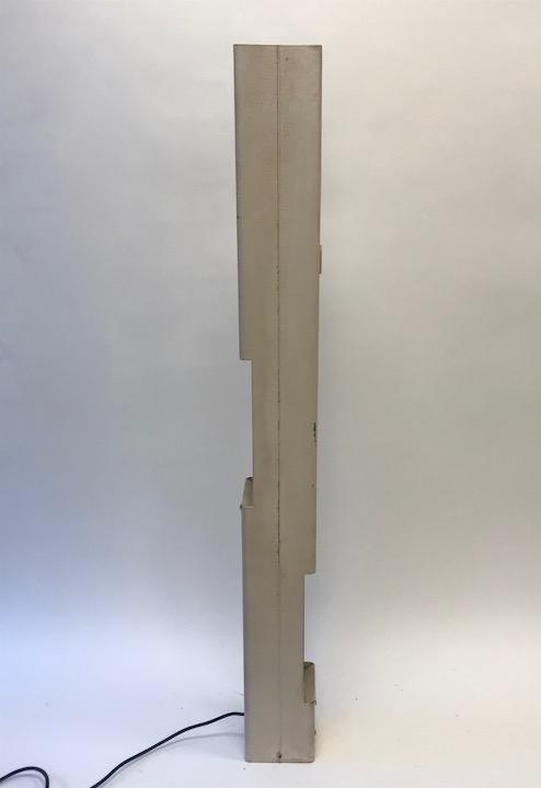 Travail des années 1970  Lampadaire en tôle (1 of 1)