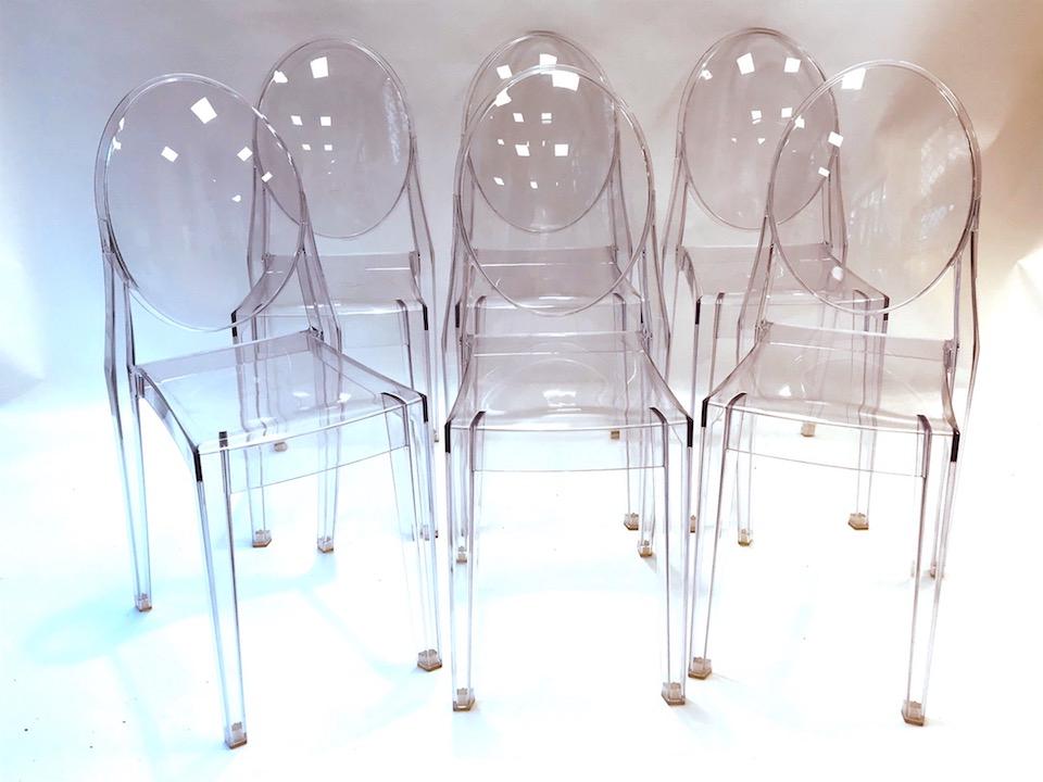 Philippe STARCK (1949) - KARTELL éditeur Suite de: Philippe STARCK (1949) - KARTELL éditeur Suite de six chaises modèle Victoria Ghost en polycarbonate H : 91 cm