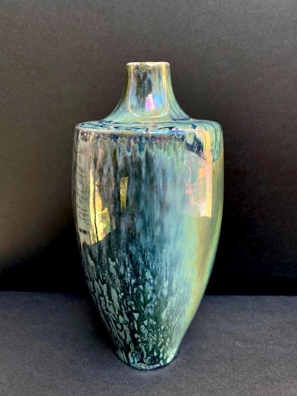 Vase lustré en grés émaillé vert et (1 of 2)