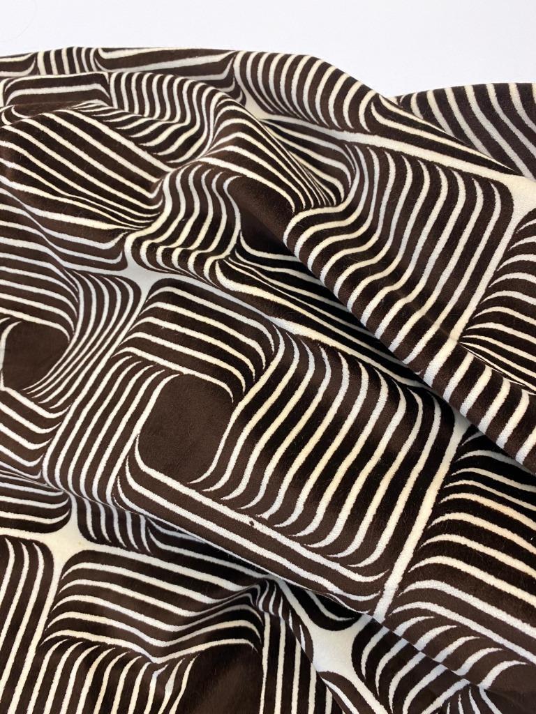 Travail des années 1970 Tissu "optique" à (1 of 2)