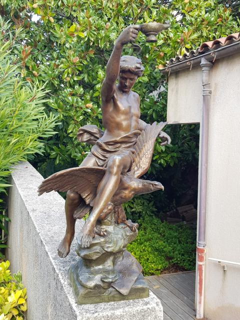 Emile Louis PICAULT (1833-1915) L: Emile Louis PICAULT (1833-1915) L'étude affranchit la pensée Epreuve en régule. Signé à la base H : 74 cm (accident)