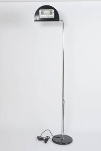 Bruno GECCHELIN (1939)- Vers 1970Lampadaire modèle: Bruno GECCHELIN (1939)- Vers 1970Lampadaire modèle Mezza Luna pour skipper en métal chromé, métal laqué noir et marbreH : 178 cm*Vendu sur désignation