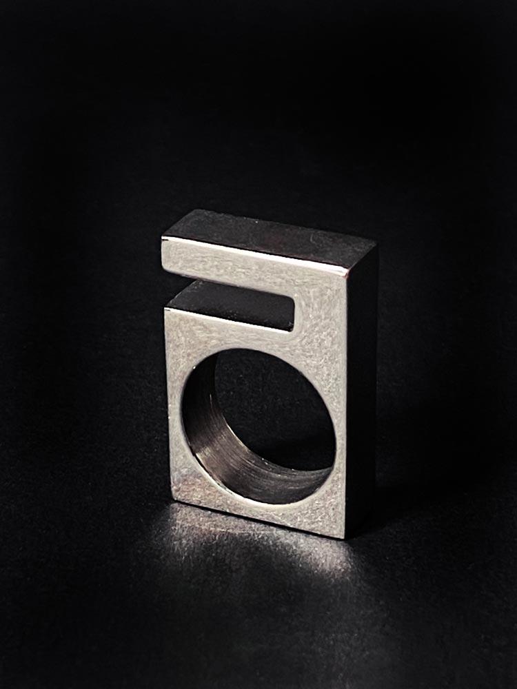 Claude MOMIRON (1939) Bague en métal de forme (1 of 1)