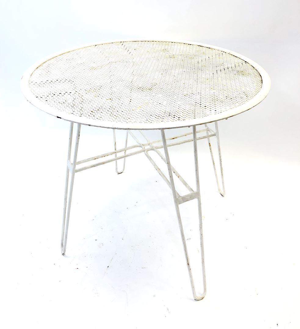 Travail des années 1950 Table de jardin en mé (1 of 3)