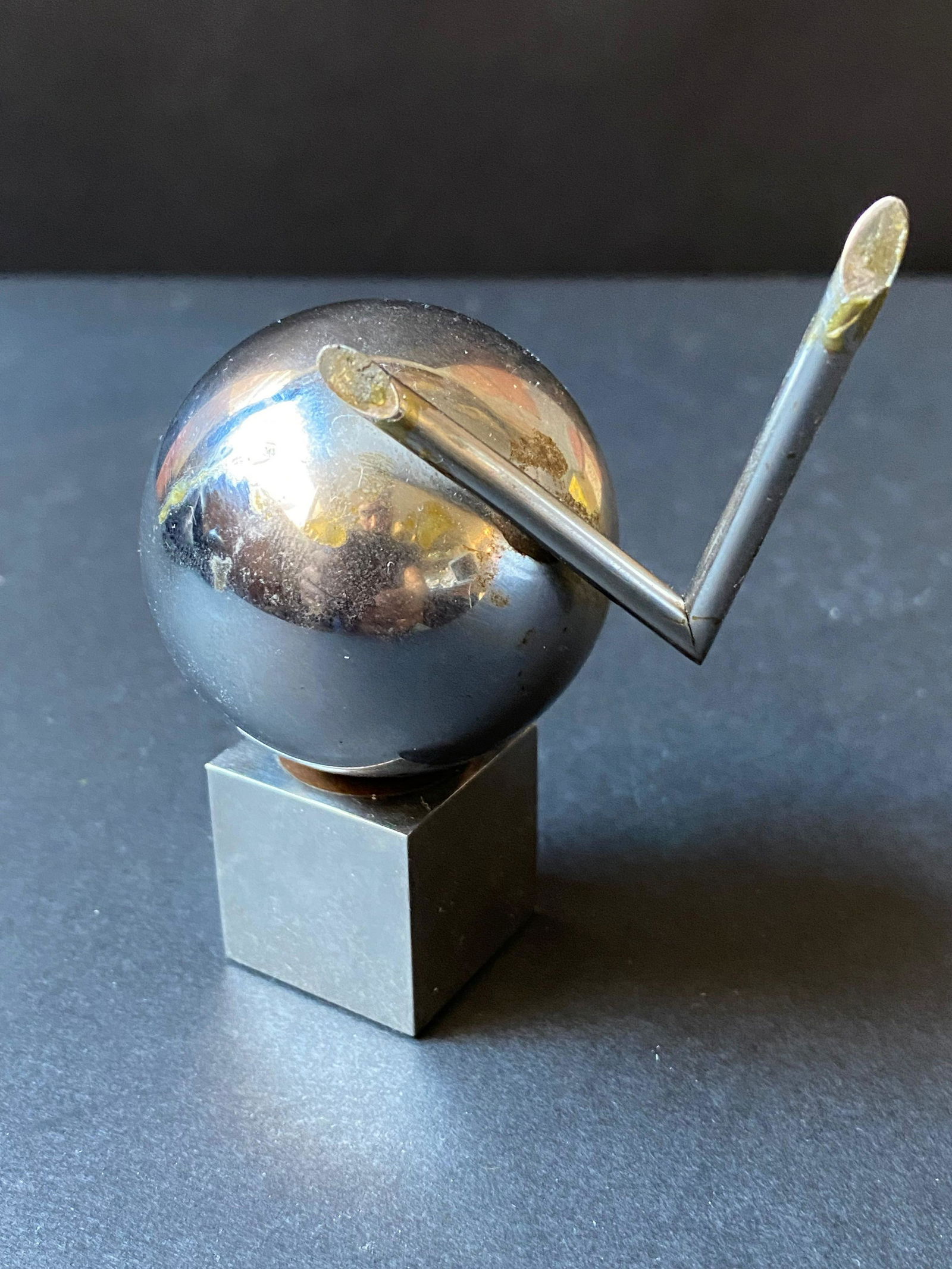 Yaacov AGAM (1928) Grand œil cosmique  Sphère (1 of 2)