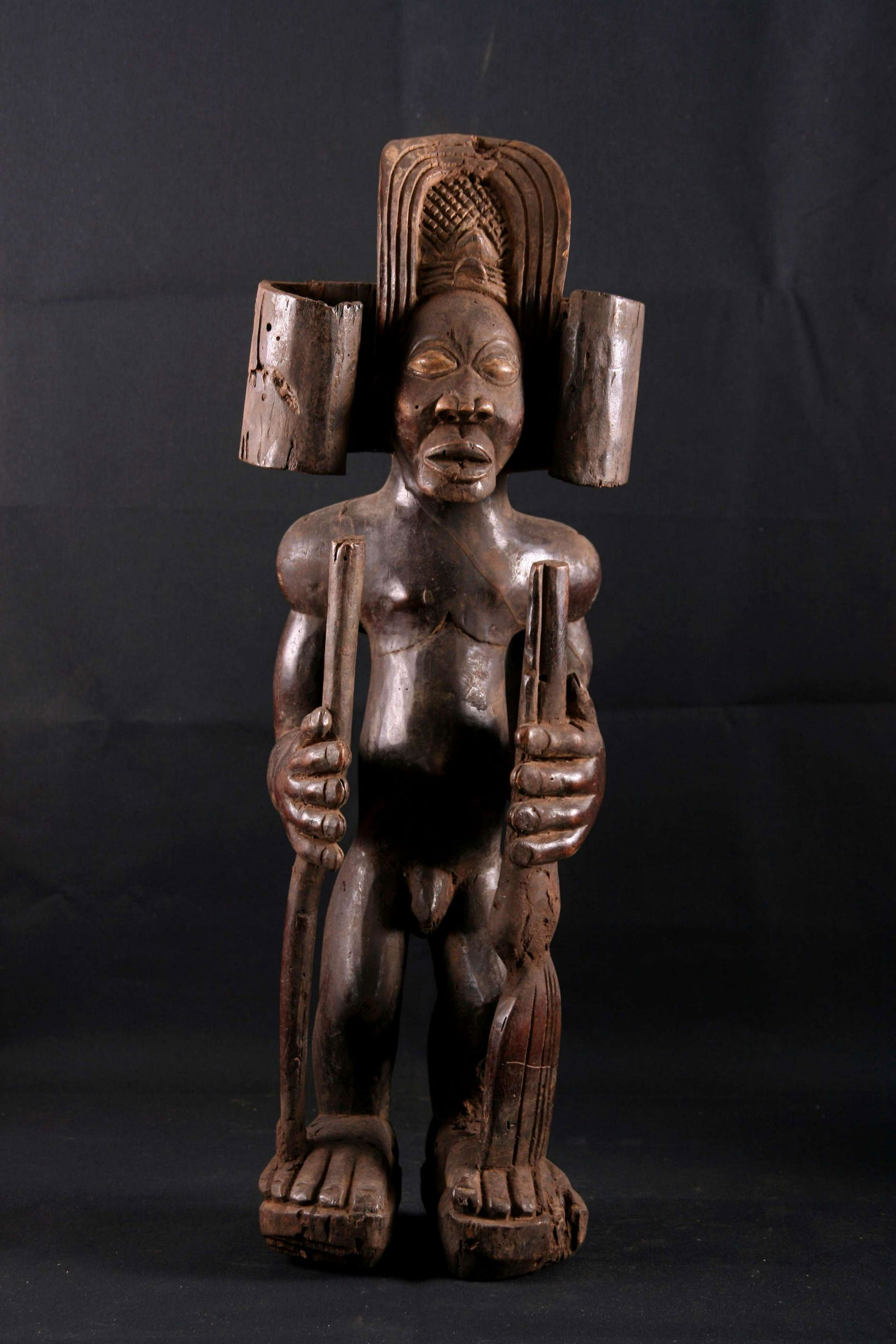 Statue en bois représentant Chibinda Ilunga, (1 of 3)