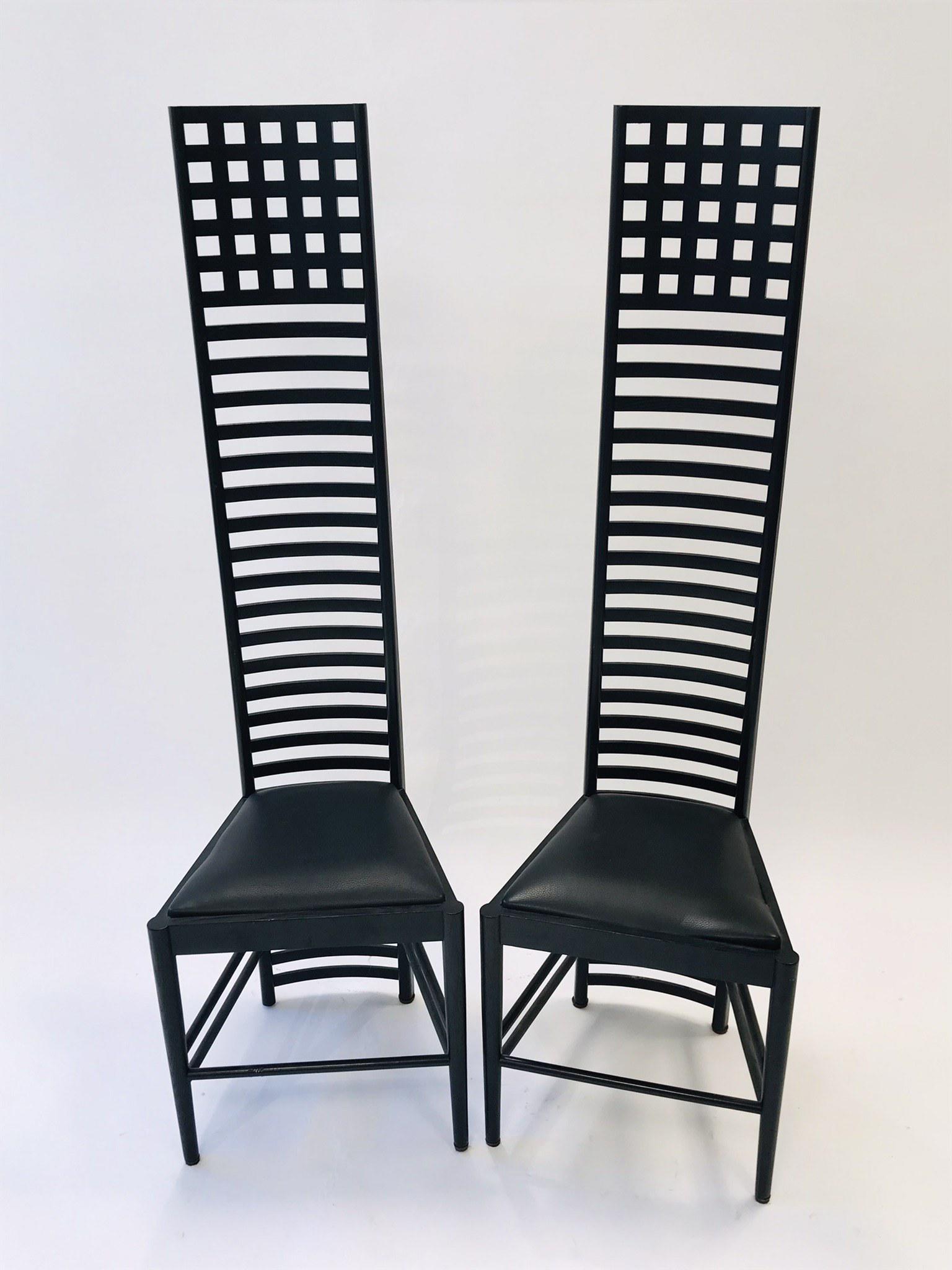 Charles Rennie MACKINTOSH (1868-1928) - Edition CASSINA: Charles Rennie MACKINTOSH (1868-1928) - Edition CASSINA Paire de chaises Hill House - 1903 140 x 42 x 35 cm