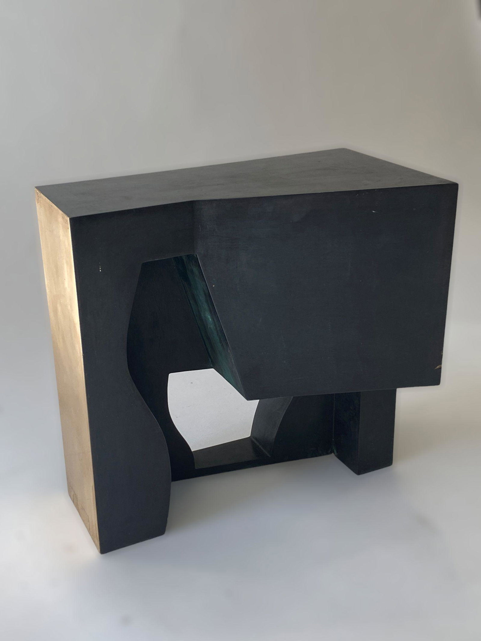 Faustino AIZKORBE (1948) Sans titre Sculpture en bronze à patine noire nuancé de vert (1 of 1)