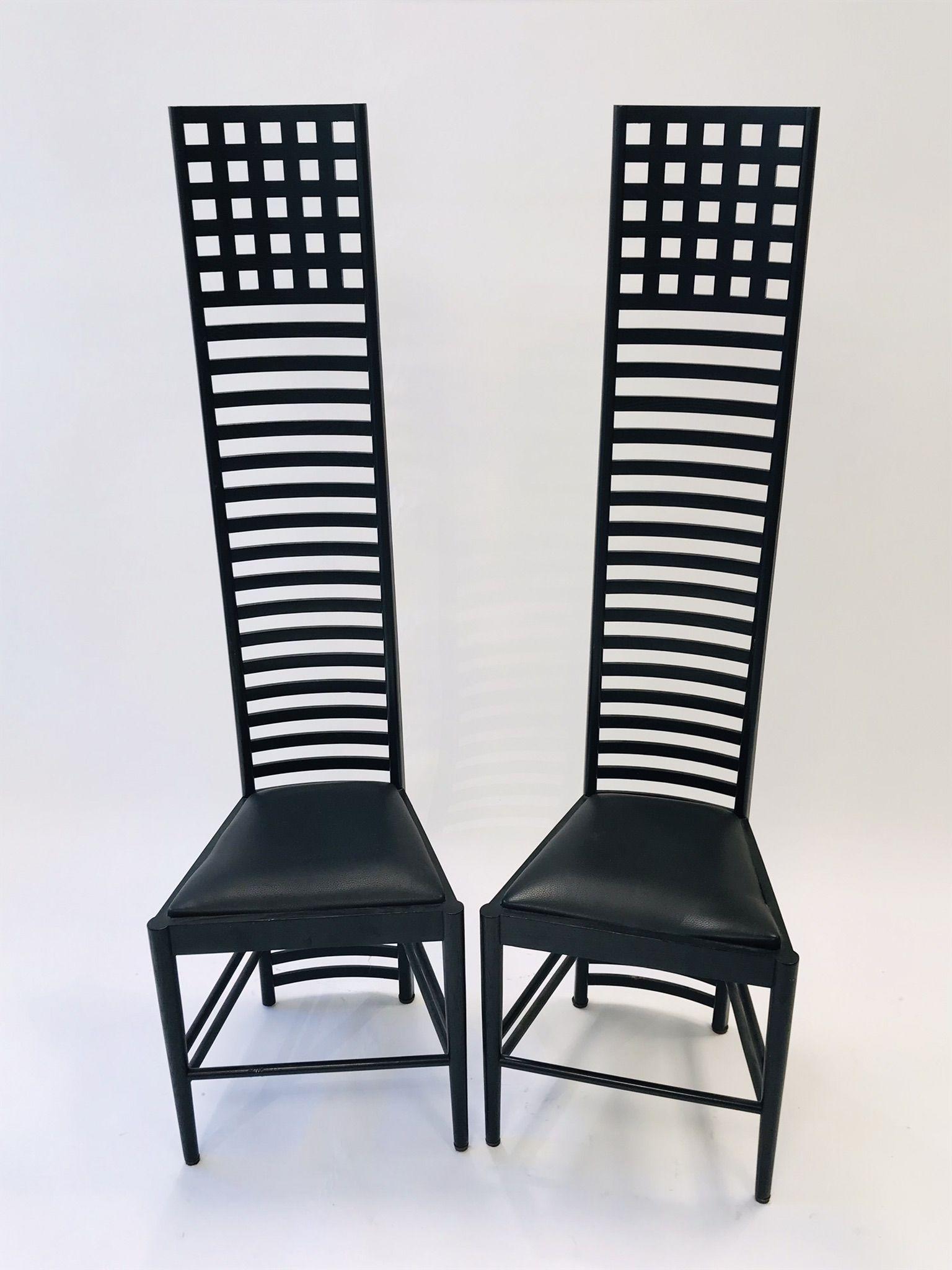 Charles Rennie MACKINTOSH (1868-1928) - Edition CASSINA Paire de chaises Hill House - 1903 140 x 42: Charles Rennie MACKINTOSH (1868-1928) - Edition CASSINA Paire de chaises Hill House - 1903 140 x 42 x 35 cm