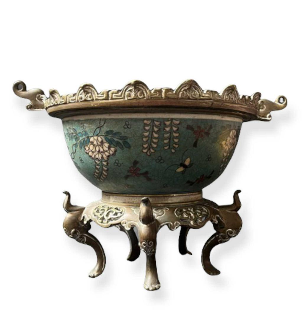 Pot en bronze et émaux cloisonnés Chine, fin du XIXe siècle 16 x 25 x 19 cm (1 of 2)