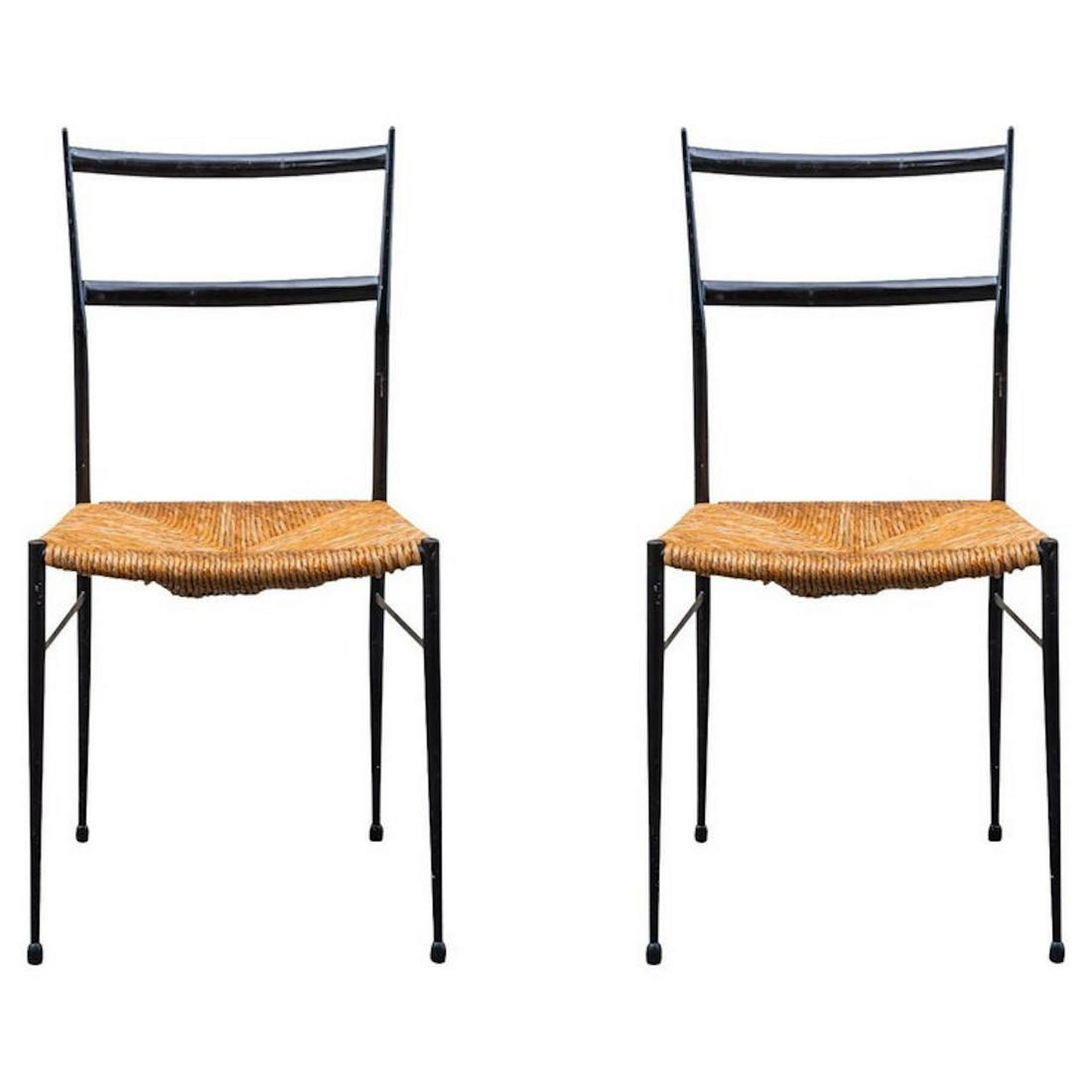 PONTI - 2 CHAISES "SUPERLEGGERA": Giò PONTI (1891-1979) Paire de chaises modèle "Superleggera" en métal et assise paillée - vers 1960 42 x 41 x 84 cm * Vendu sur désignation