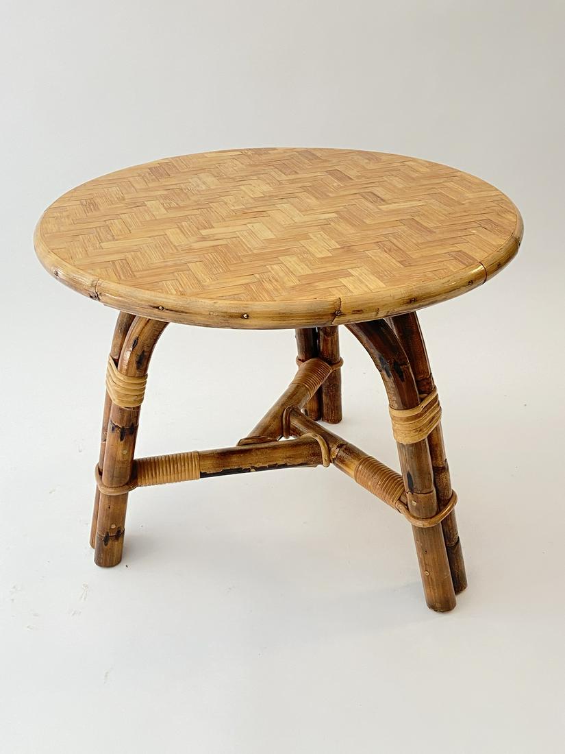 AUDOUX & MINET - GUÉRIDON BAS EN ROTIN (1 of 1)