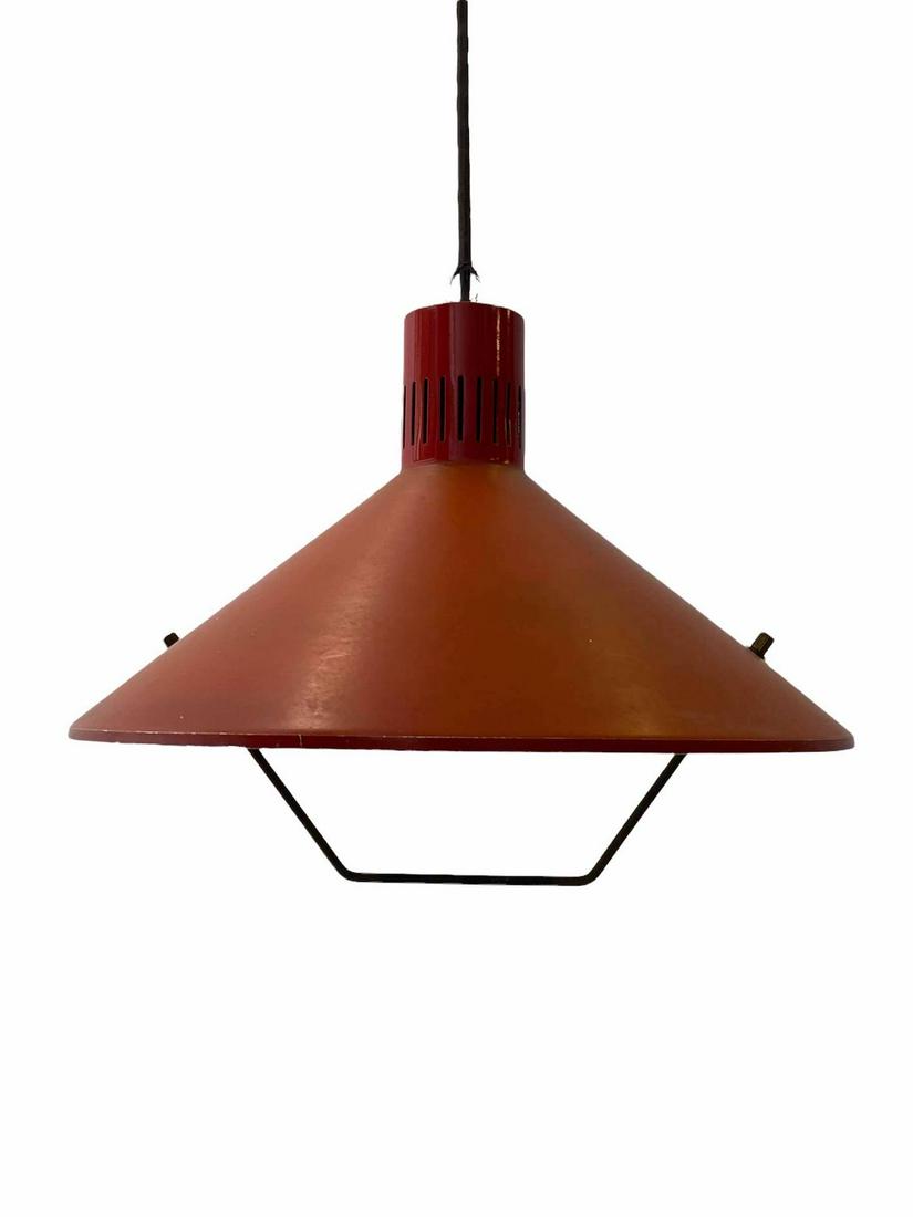 STILNOVO - SUSPENSION EN TÔLE: STILNOVO - Vers 1950 Suspension en tôle laquée orange et rouge Etiquette d’éditeur D : 33 cm