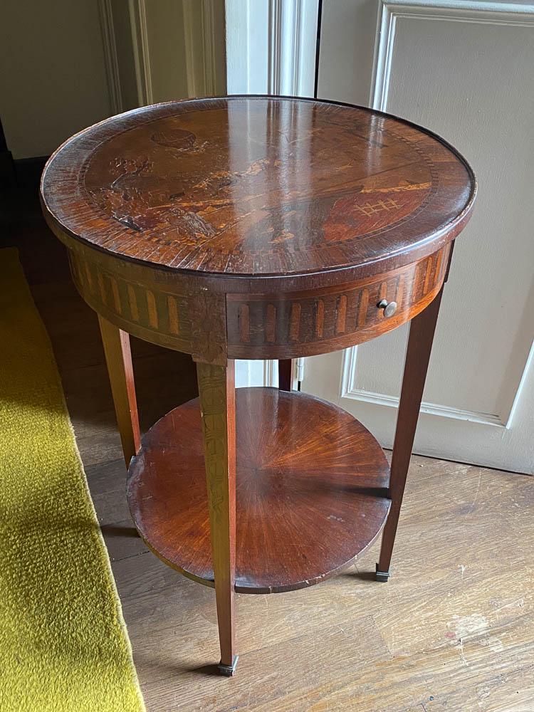 STYLE LOUIS XVI - TABLE VOLANTE CIRCULAIRE (1 of 2)