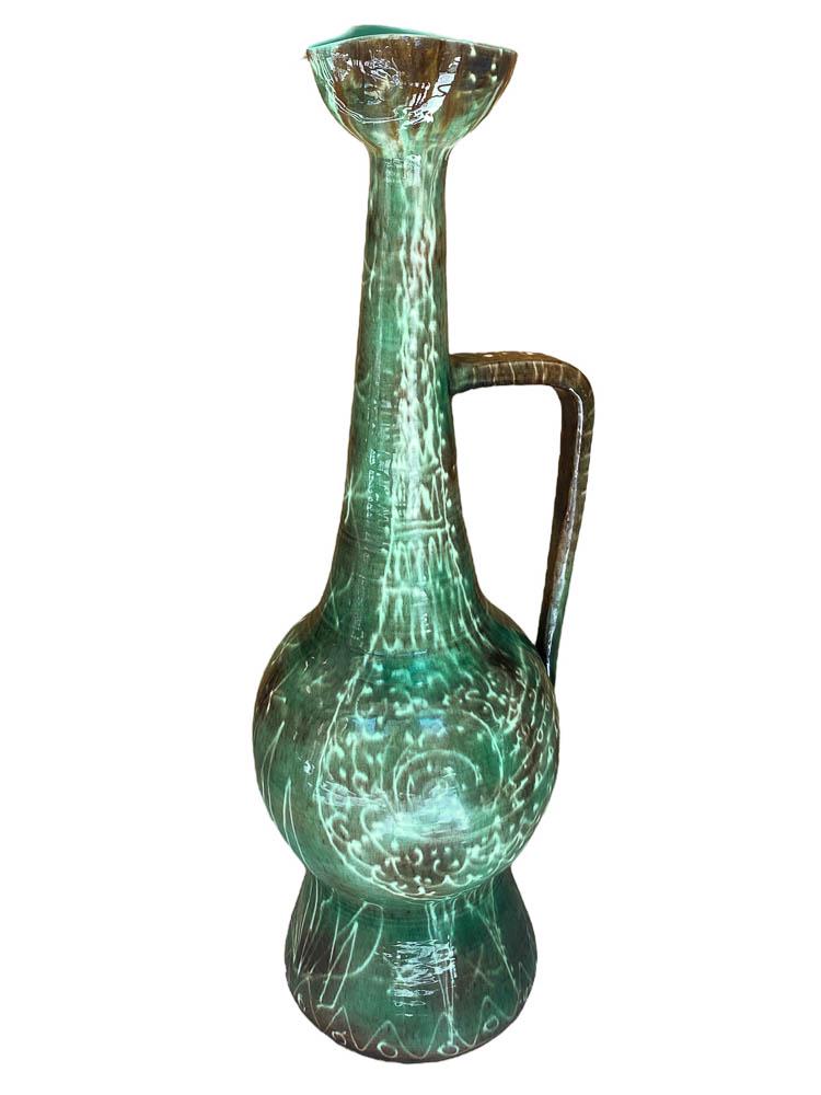 ACCOLAY - VERSEUSE À ANSE: ACCOLAY Très importante verseuse à anse en céramique vernissée vert et brun Signé dessous H : 96 cm (restauration au col)