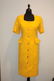 HANAE MORI- Robe en coton damassé jaune, boutonnée dev