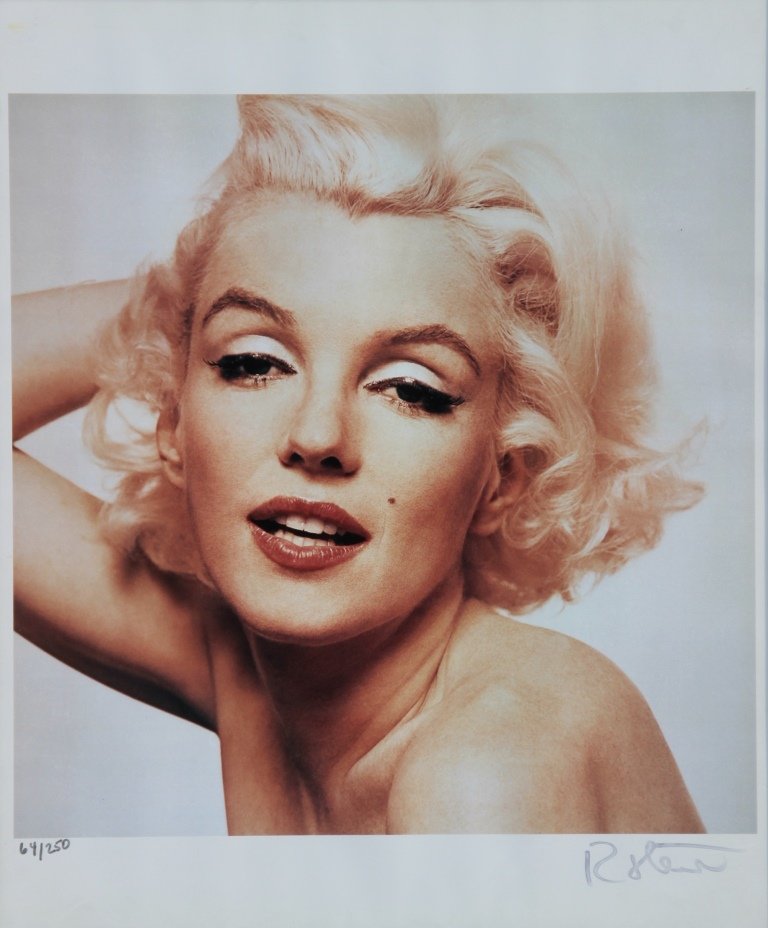 Bert STERN (1929-2013) Marilyn Monroe Photographie en: Bert STERN (1929-2013) Marilyn Monroe Photographie en couleur signé en bas à droite et numéroté 64/250 en bas à gauche 47,5 x 47 cm