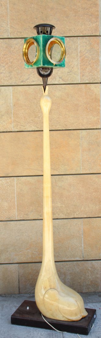 ALDO TURA  Lampadaire modèle Cygne en bois garni de (1 of 4)