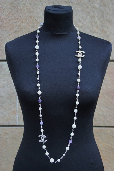 CHANEL Sautoir en métal orné de perles Fantaisie, (1 of 3)