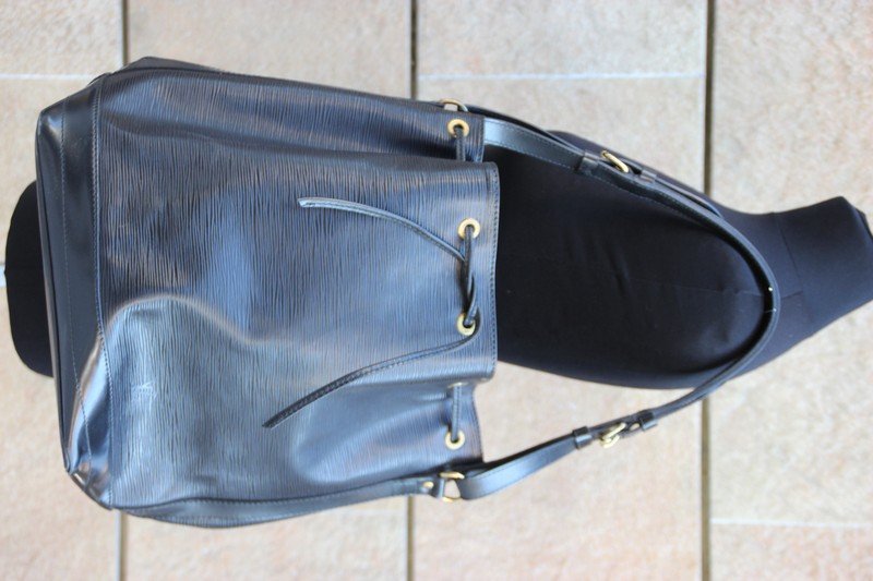 LOUIS VUITTON Paris Made In France Sac « Noë » en cuir (1 of 3)