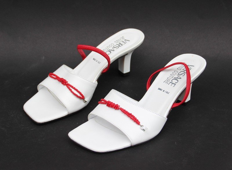 VERSACE Paires de mules en cuir, Garniture perles rouge (1 of 1)