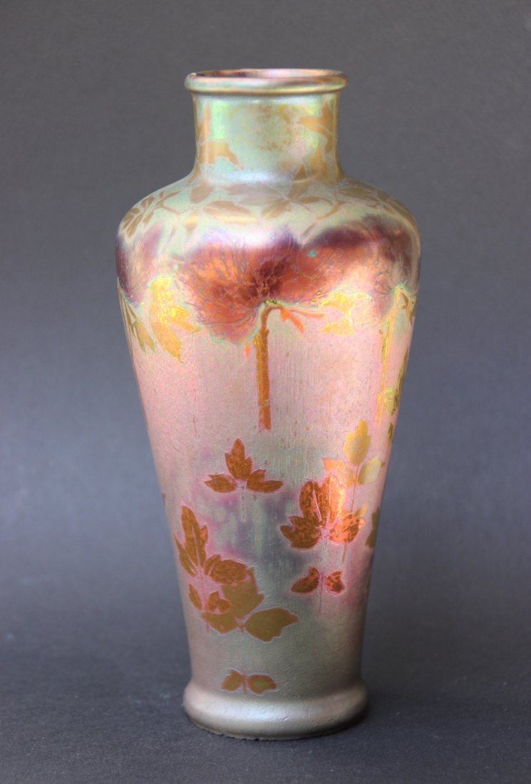 CLEMENT MASSIER (1844-1917)  Vase balustre en reflets (1 of 3)