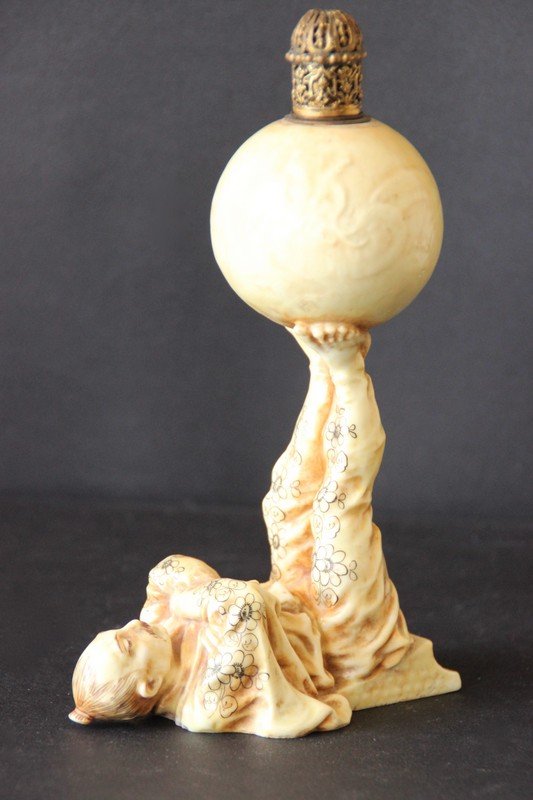 Travail de la fin du XIXème siècle Lampe à huile en (1 of 2)