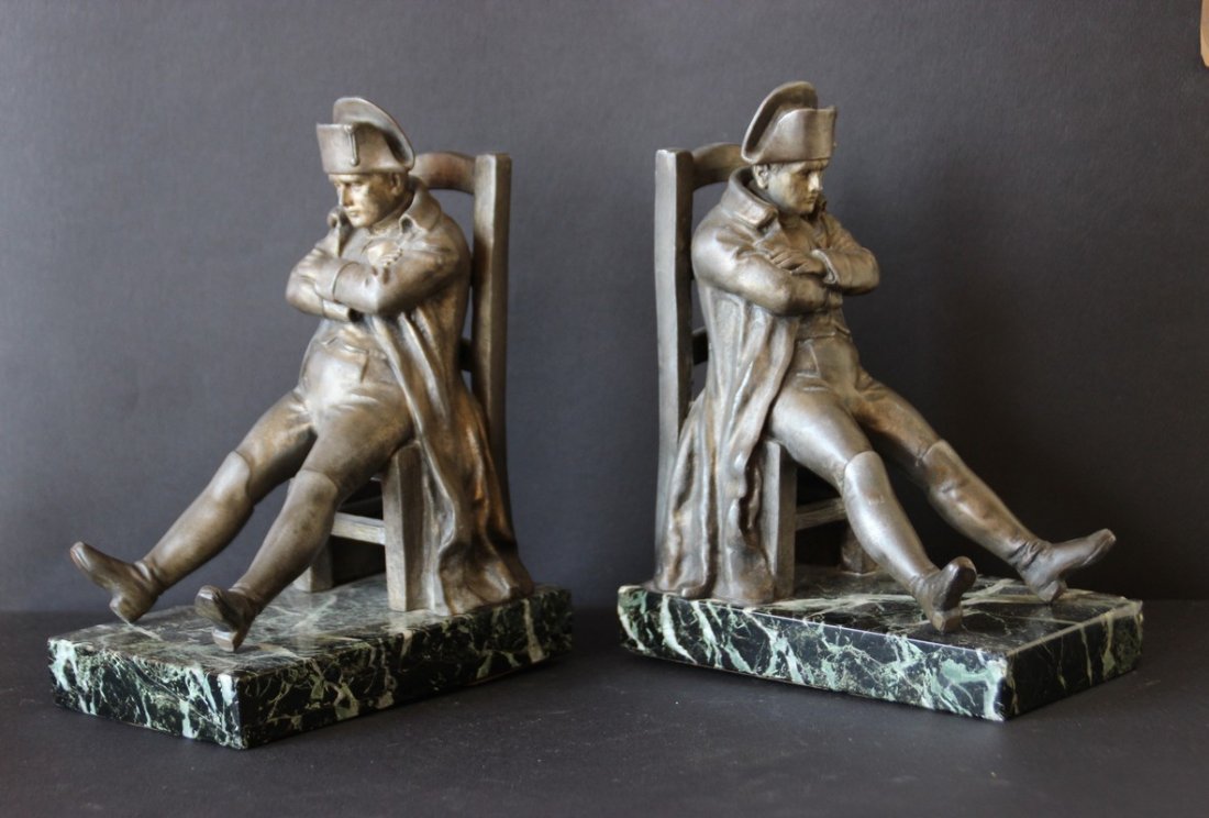 Paire de serre-livres en bronze à patine brune figurant (1 of 1)