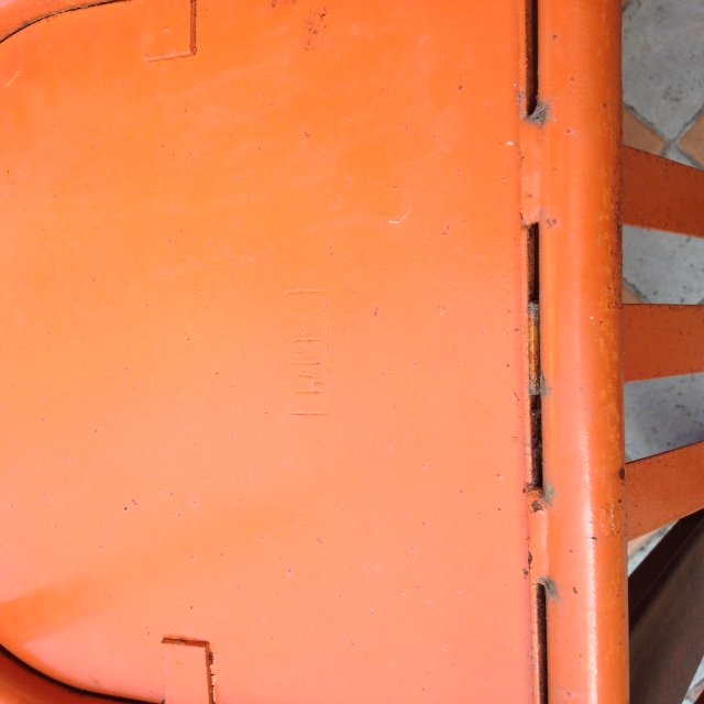 Robert MALLET-STEVENS (1886-1945) - vers 1930 Rare: Robert MALLET-STEVENS (1886-1945) - vers 1930 Rare suite de six chaises en tube de métal laqué rouge corail (cachet sur la structure) 86 x 36 x 45 cm