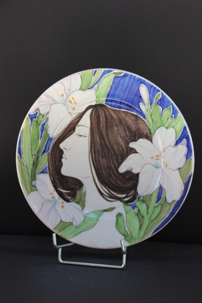 Alphonse MUCHA (1860-1939), dans le goût de Assiette en (1 of 2)