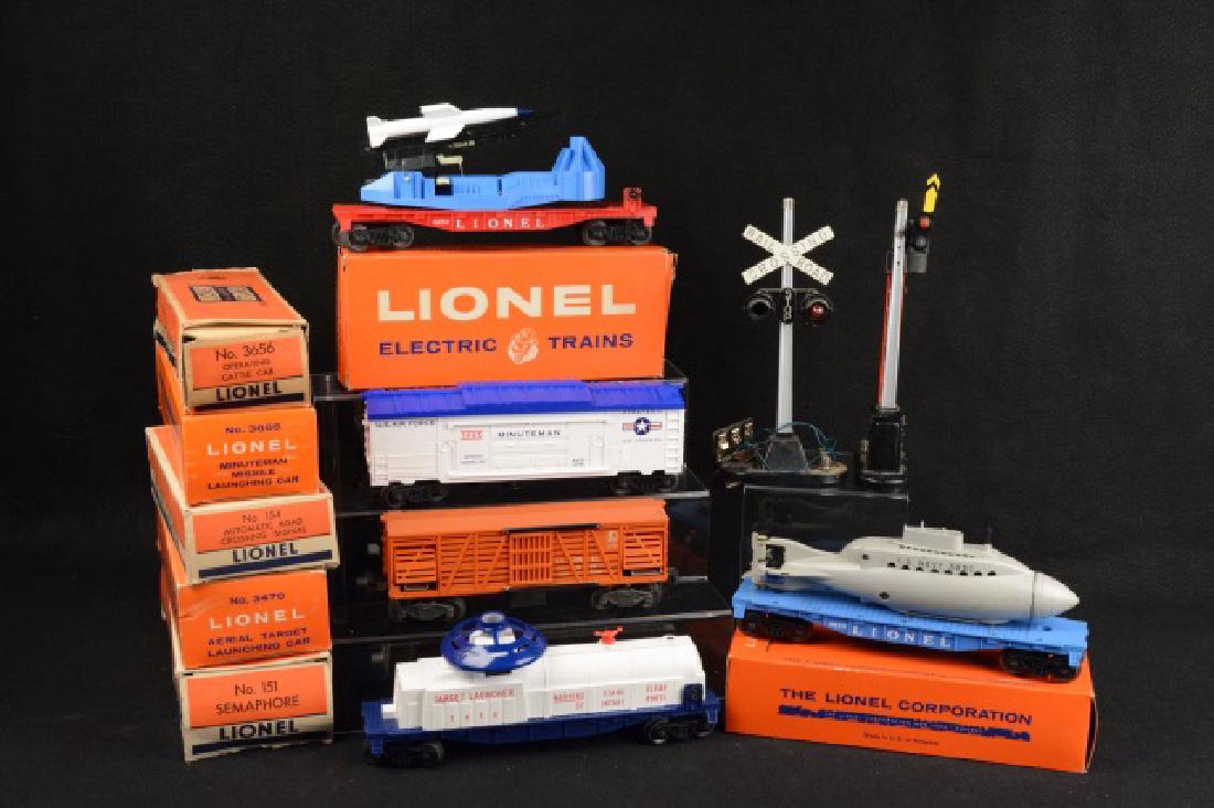 Vint. Lionel Train Cars & Access. in Boxes (1 of 4)