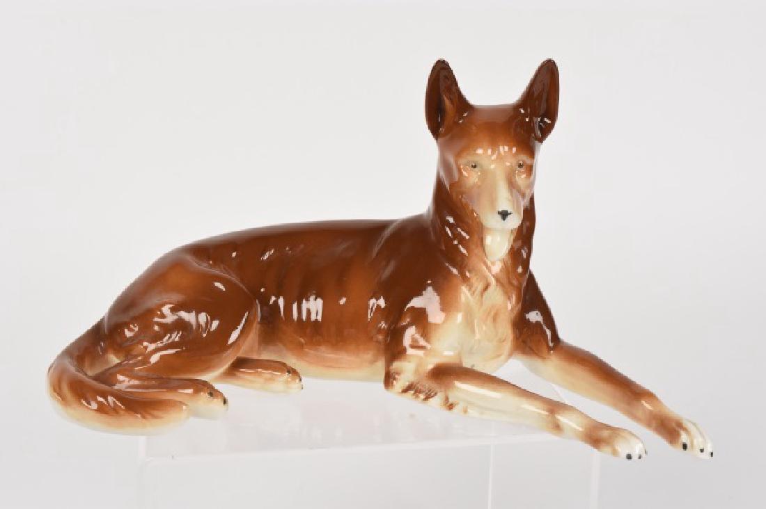 German Shepherd GDR 1877 Dog Figurine (1 of 5)