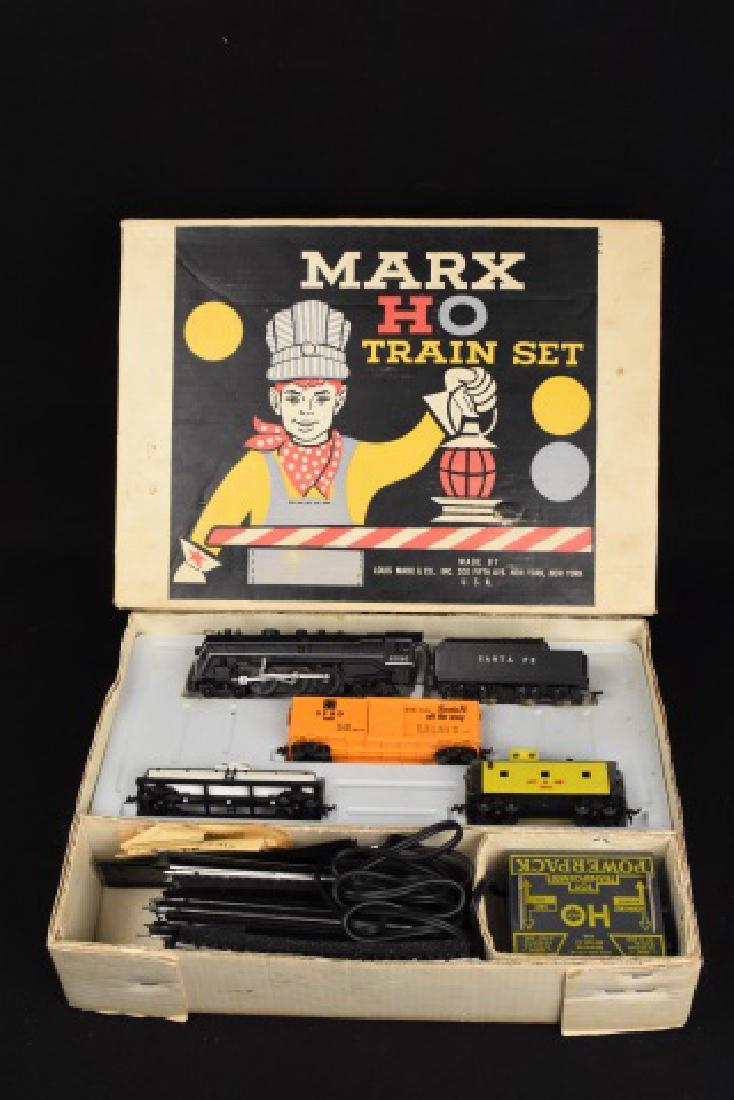 Vintage Marx HO Train Set (1 of 6)