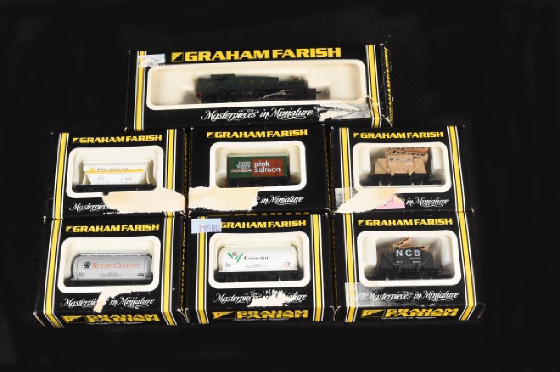 Graham Farish British N scale Train Cars (1 of 7)