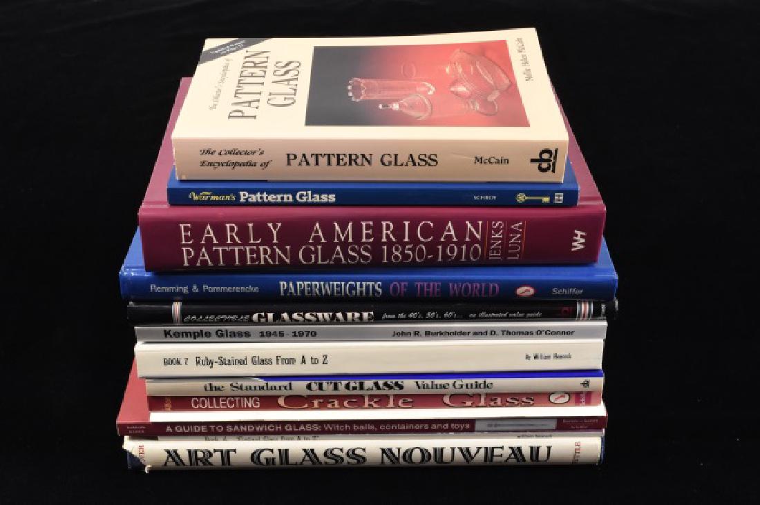 Assortment of (14) Ref. Books on Glass (1 of 7)