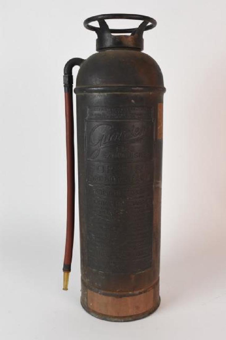 Pyrene 2 1/2 G. Guardene Hand Fire Extinguisher A1 (1 of 7)