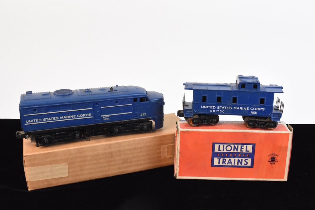 Lionel 212-58 Train Engine USMC & Caboose 6017-60 USMC (1 of 7)