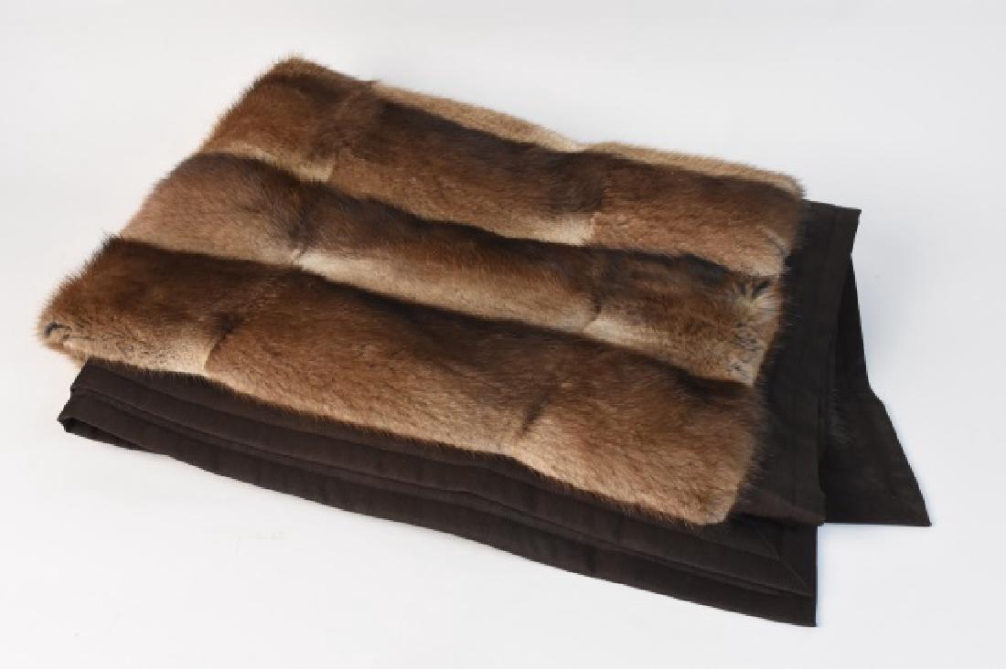 Real Animal Fur Blanket (1 of 5)